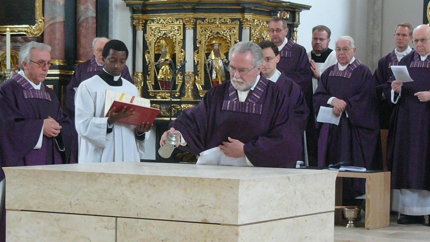 Altar in  Lauterhofen erhielt seine Weihe