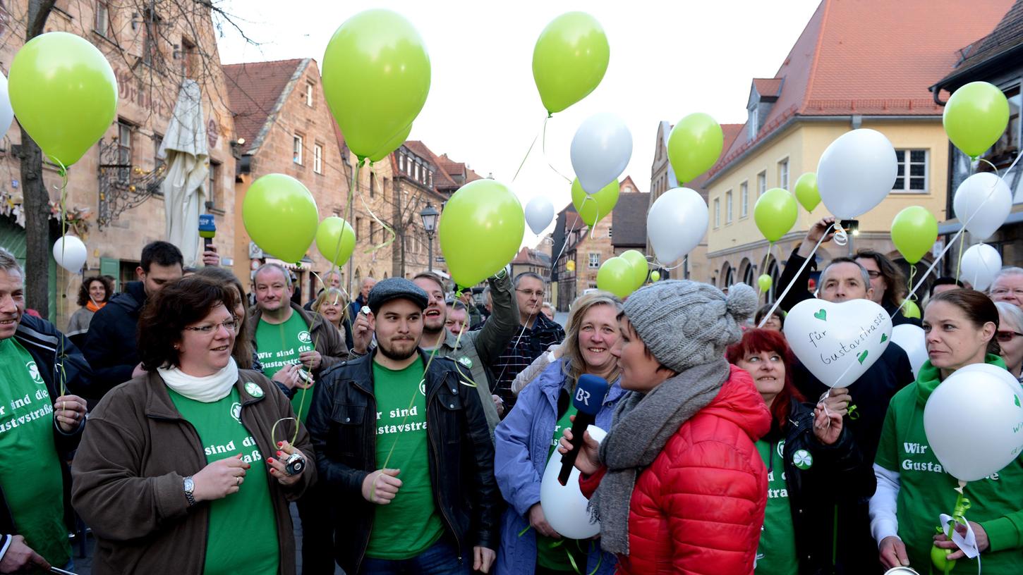 Für TV-Sendung: Protest-Aktion in Fürther Gustavstraße