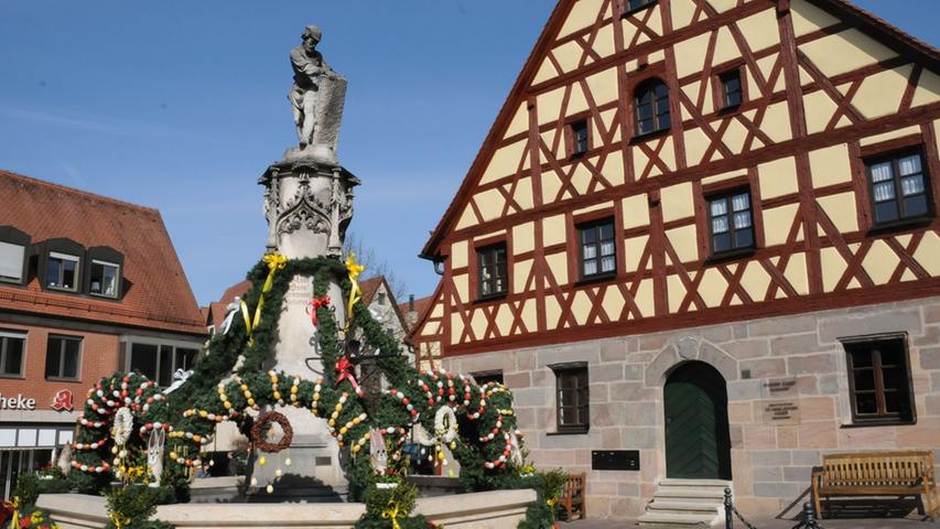 Bunte Augenweiden: Osterbrunnen in Schwabach und Umgebung