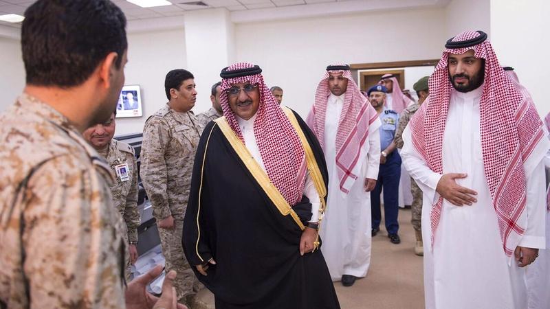 Der Saudische Verteidigungsminister, Prinz Mohammad bin Salman bin Abdulaziz al-Saud (rechts), hat sich für Luftschläge im Jemen entschieden.
