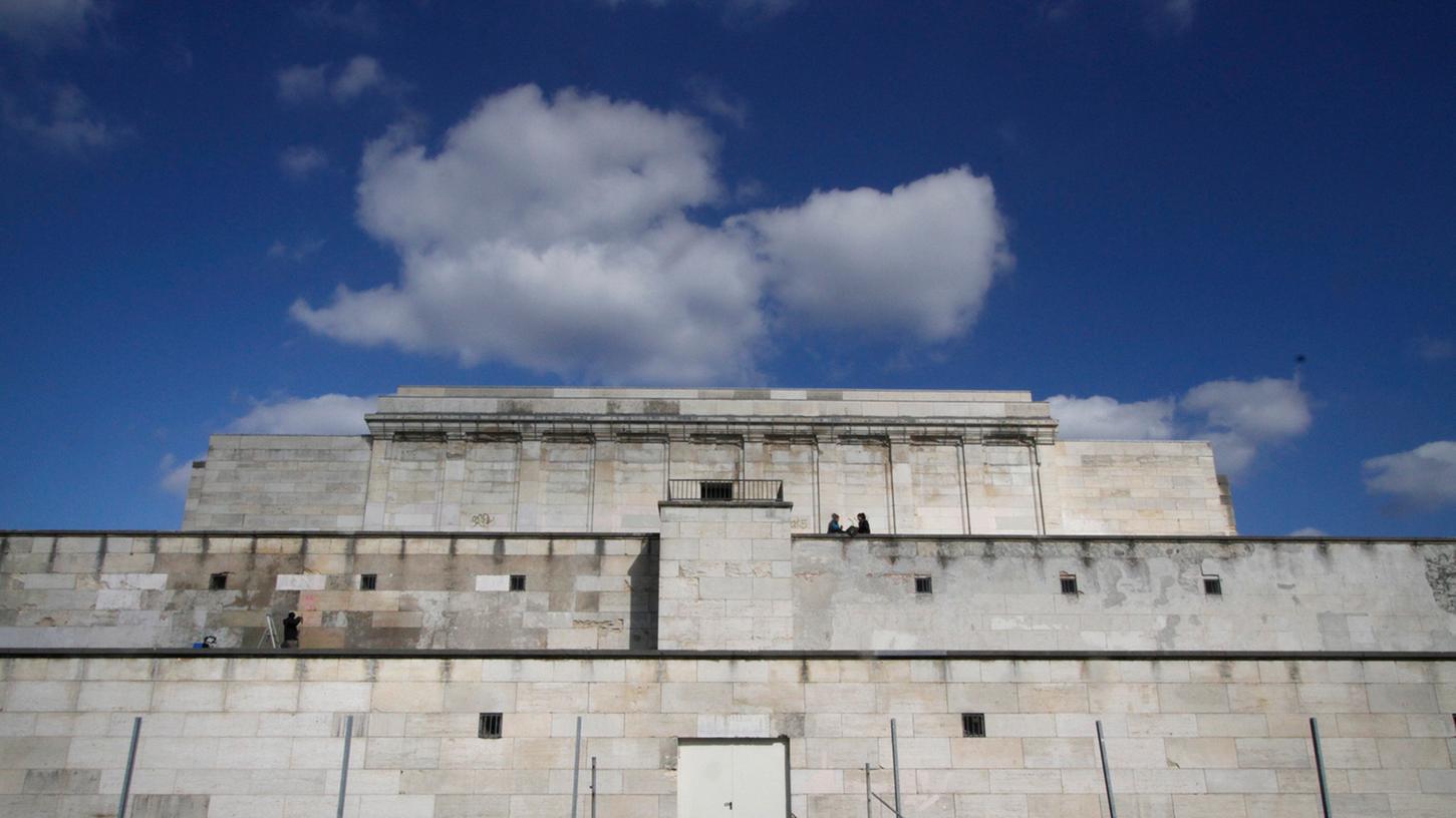 Am Samstag, 18. April, veranstaltet der Verein "Geschichte für Alle" zwischen 10 und 16 Uhr im Viertelstundentakt Führungen über das Zeppelinfeld.