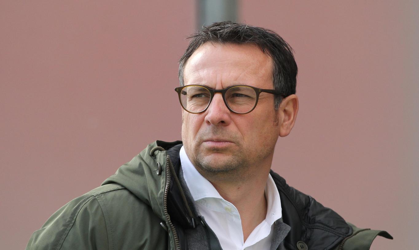 Kann kurzfristig durchatmen: Über Martin Baders Zukunft konnte am Montag nicht beraten werden. Kann kurzfristig durchatmen: Über Martin Baders Zukunft konnte am Montag nicht beraten werden.