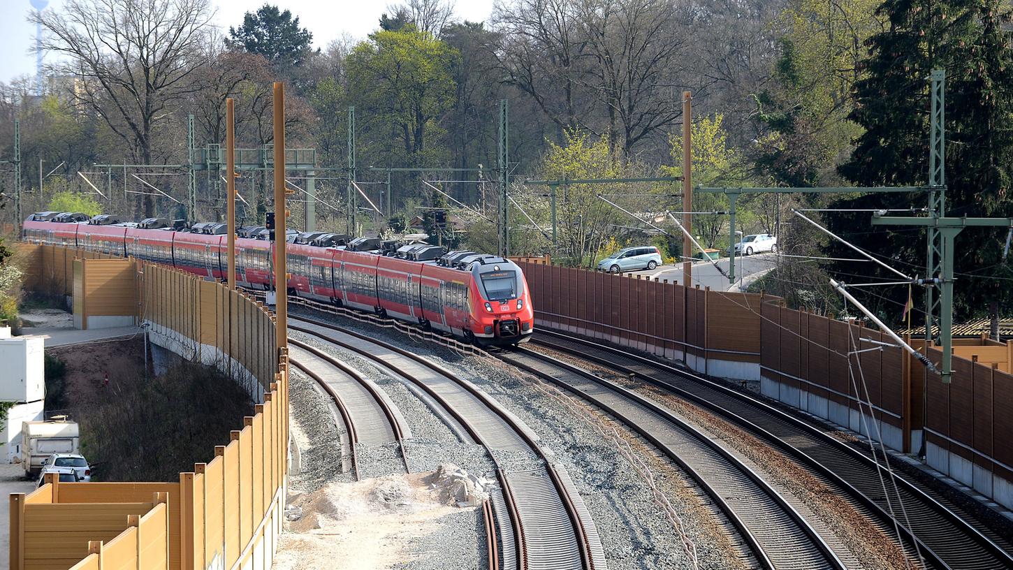 Die beien S-Bahn-Gleise im Fürther Bogen können mit entsprechenden Weichen schon vorab in Betrieb genommen werden.