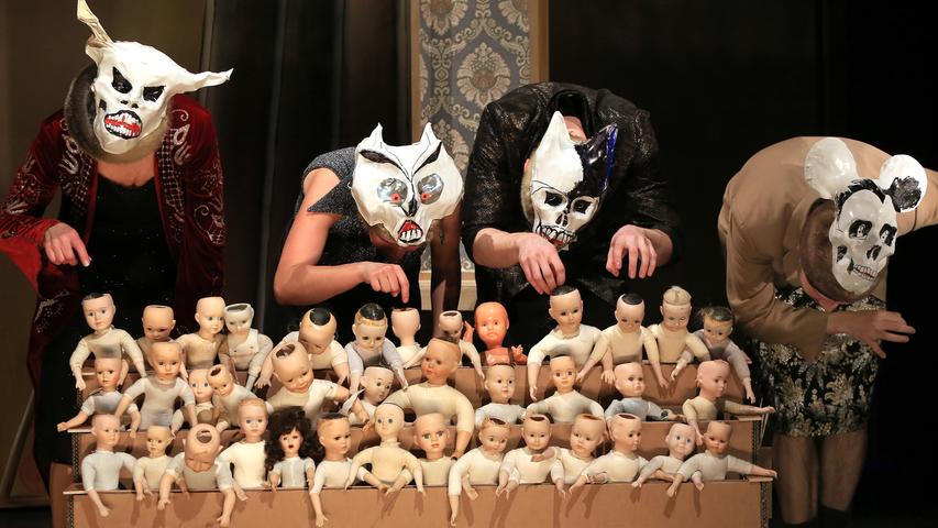 Das Puppentheater Magdeburg spielt "Der Untertan" am Freitag den 8. Mai um 20 Uhr im Kulturforum in Fürth.