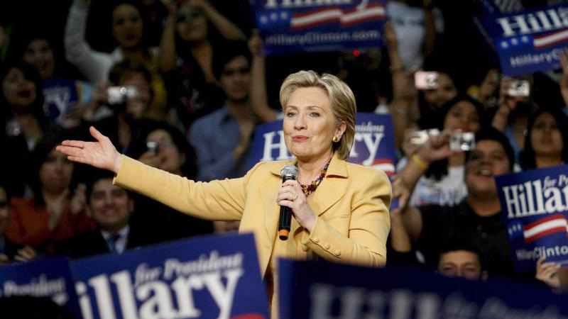 Clinton macht US-Präsidentschaftsbewerbung offiziell