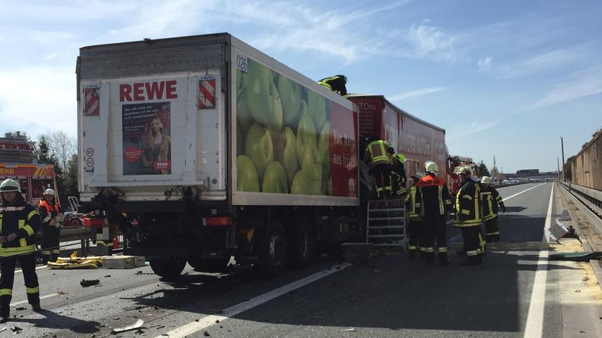 Lkw-Fahrer nach Auffahrunfall bei Baiersdorf schwer verletzt