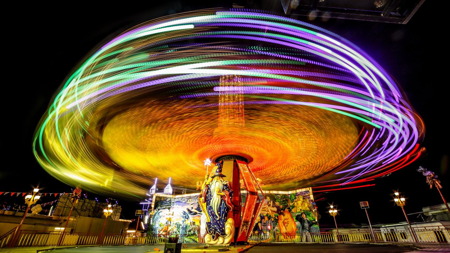 Auf dem Ansbacher Frühlingsfest war Freitagabend viel los.