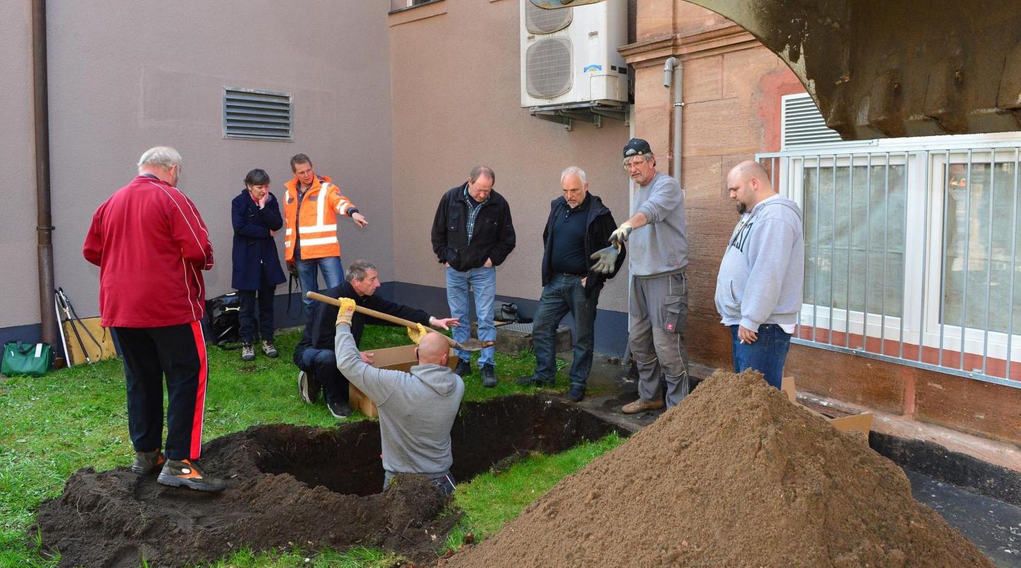 Skelette bei Bauarbeiten in Erlangen ausgegraben
