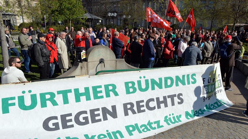 Breiter Protest gegen Neonazi-Demo auf dem Fürther Bahnhofplatz
