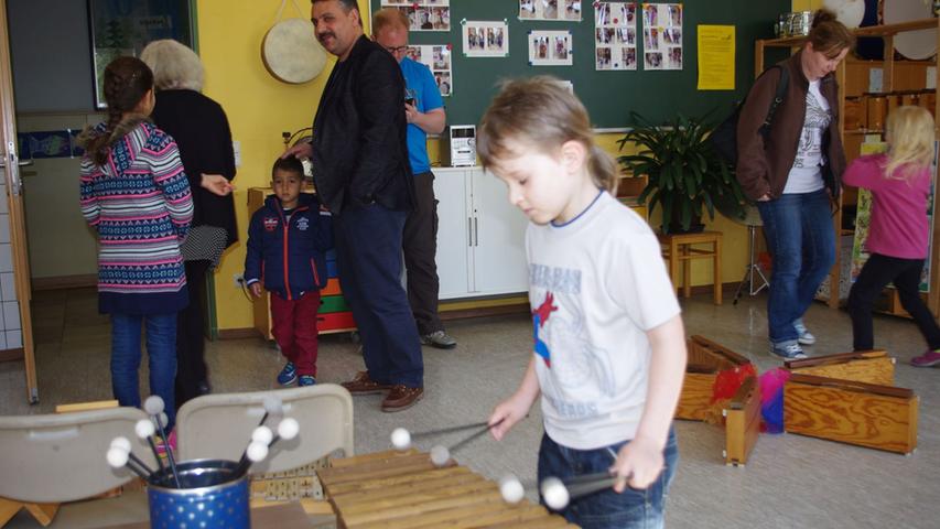 Musikschule Forchheim: Kinder entdecken Akkordeon, Gitarre und Co