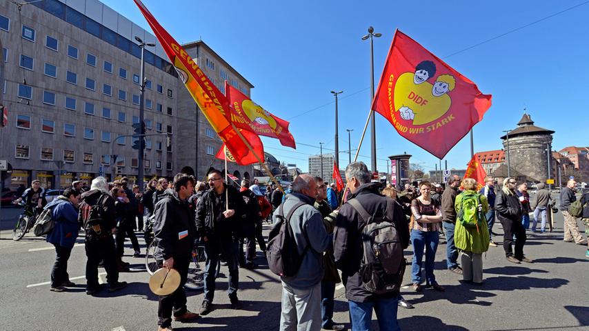 Einen Tag vor Hitler-Geburtstag: Nügida marschiert in Nürnberg auf
