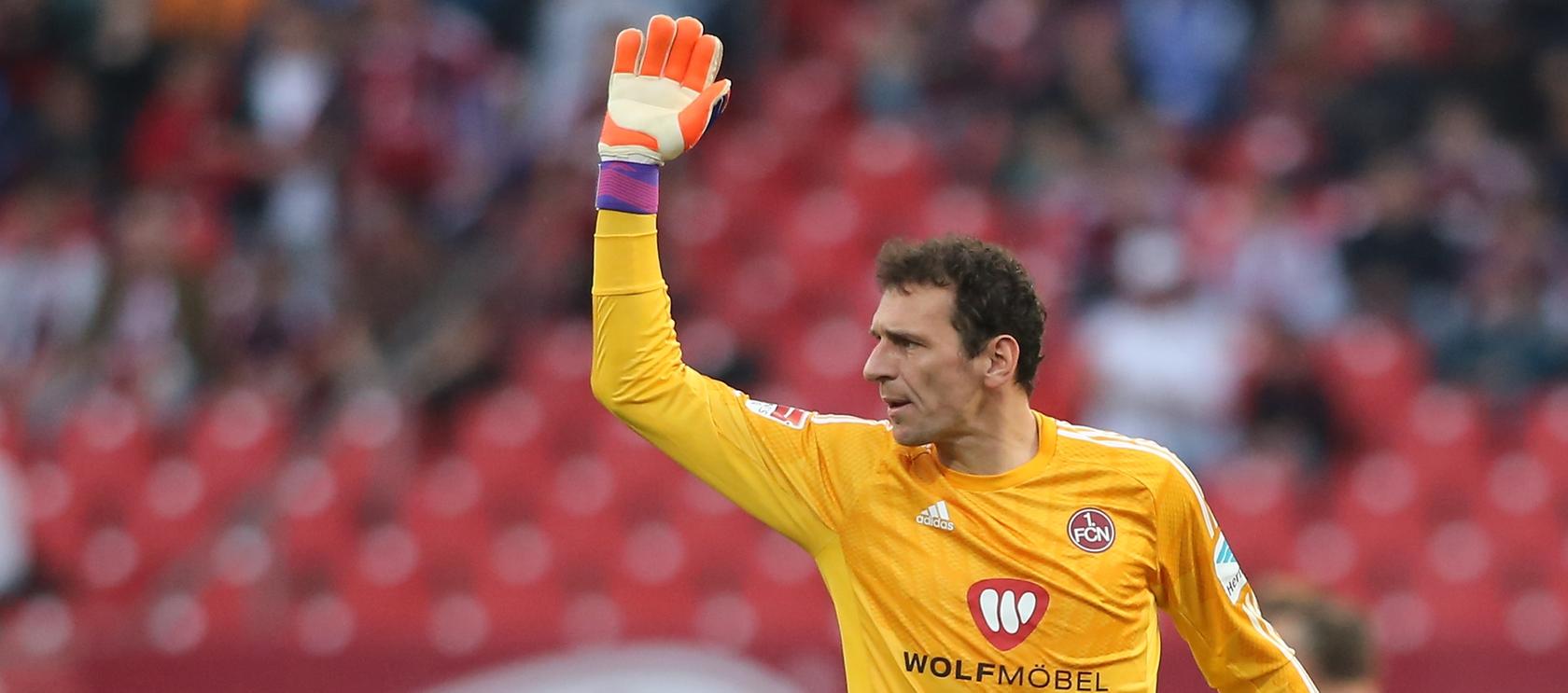 Würde gerne auch in der nächsten Spielzeit im Club-Gehäuse stehen: Raphael Schäfer. Würde gerne auch in der nächsten Spielzeit im Club-Gehäuse stehen: Raphael Schäfer.