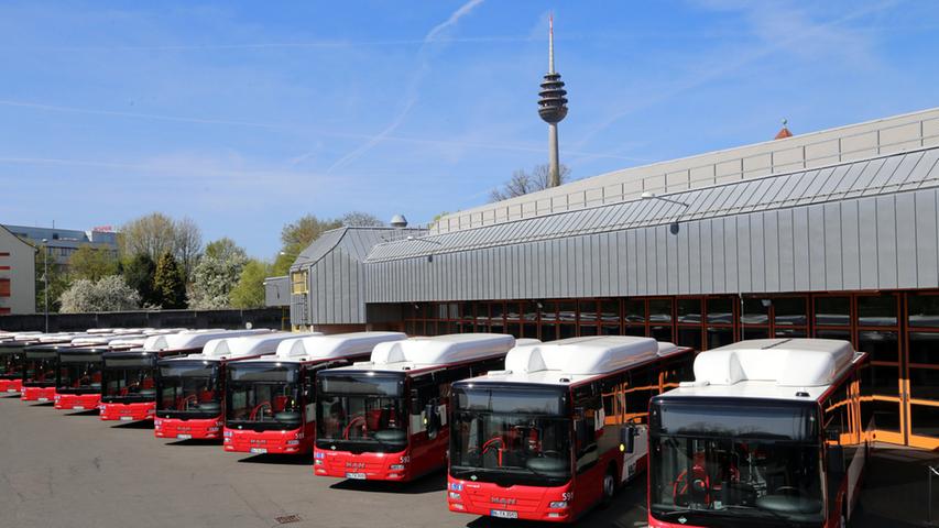 Neue Bus-Flotte für VAG: Wohlfühlatmosphäre in grau und rot