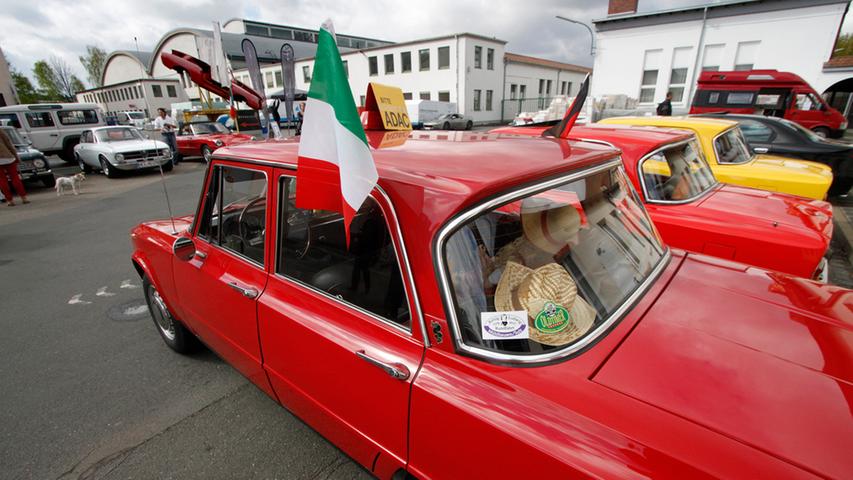 Auch für Zweirad-Enthusiasten lohnte ein Besuch im Klingenhof-Areal. Nur wenige Hausnummern weiter fand das Hercules-Treffen statt.