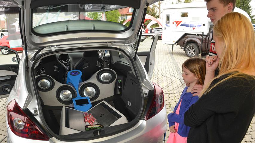 Autos, Airbrush und Ausstattung: Zehn Jahre Rund ums Rad in Roth