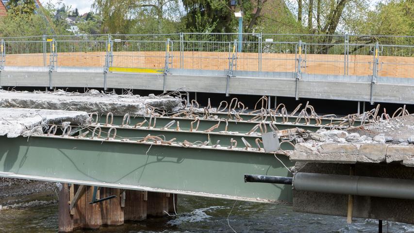 Fürth-Vach: Beginn der Abrissarbeiten an der Regnitzbrücke