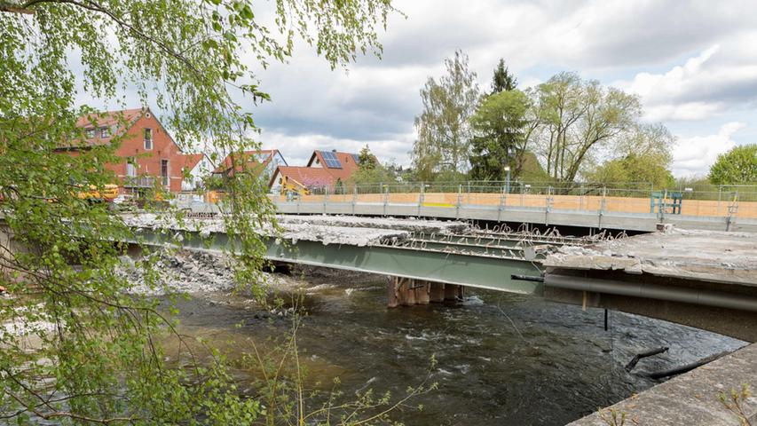 Fürth-Vach: Beginn der Abrissarbeiten an der Regnitzbrücke