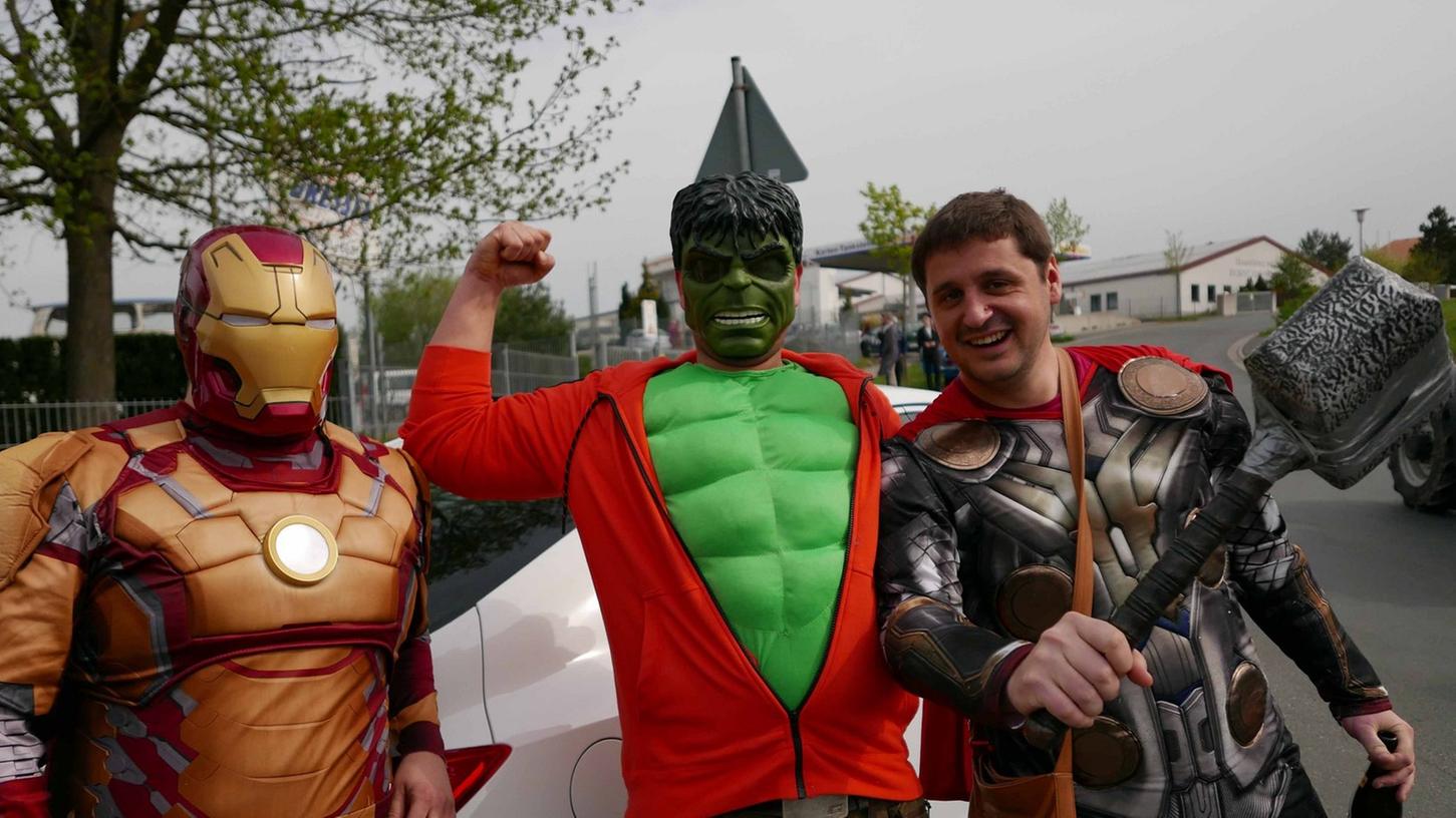Iron Man gegen Hulk: Die Springrallye Challenge