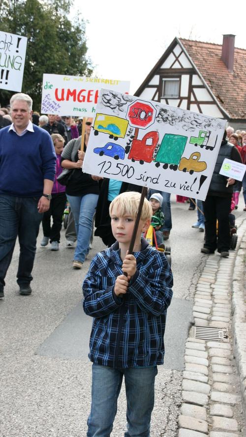 Mit Lärm gegen Lärm: Lenkersheim demonstriert für eine Ortsumgehung