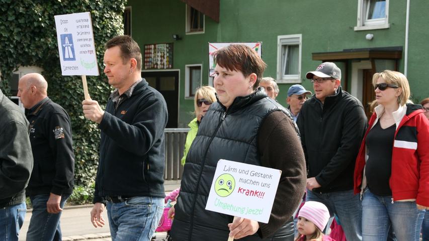 Mit Lärm gegen Lärm: Lenkersheim demonstriert für eine Ortsumgehung