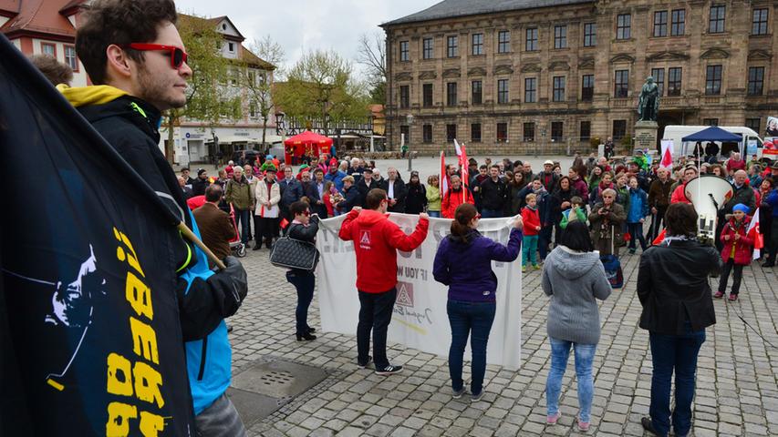 Viele Vereine und Organisationen schlossen sich der Demonstration an.