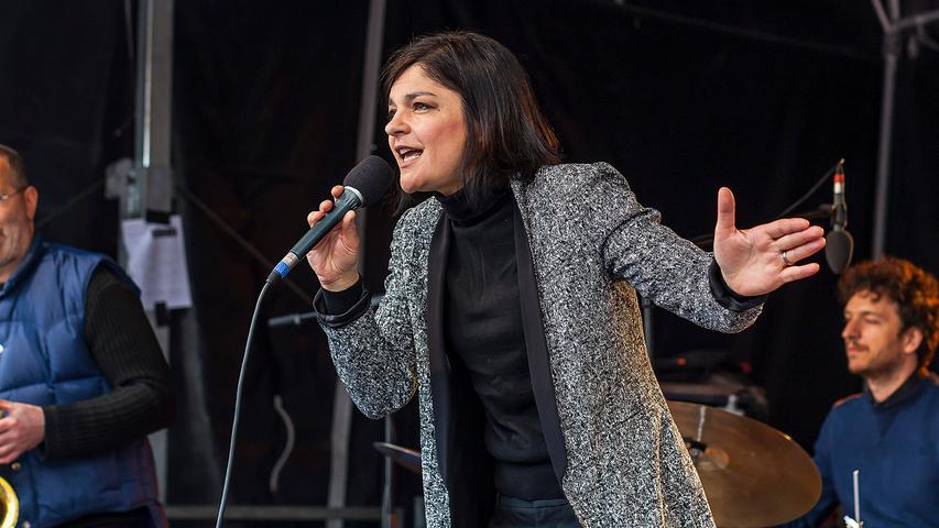 Der Auftritt der Sängerin und Schauspielerin Jasmin Tabatabai am Freitag war einer der Höhepunkte des Festivals.