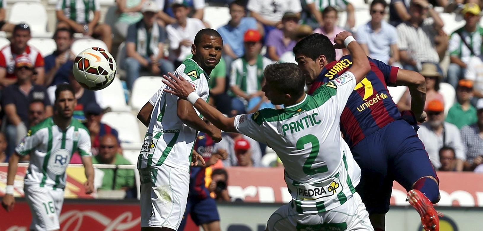 Nicht zu stoppen: Luis Suarez (rechts) schnürte gegen Cordoba einen Dreierpack.