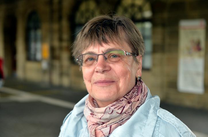 Gerda Dambacher, 71, aus Forchheim: "Bei den ersten Streik-Runden hatte ich noch Verständnis für die Gewerkschaften. Aber mittlerweile ist es einfach zu viel. Ich muss regelmäßig von Forchheim nach Herzogenaurach fahren. Heute hatte ich Glück, dass Züge kamen."