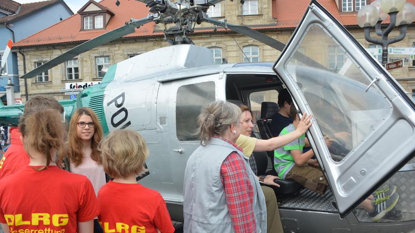 Tag der Jugend in Forchheim: Hubschrauber und Feuer