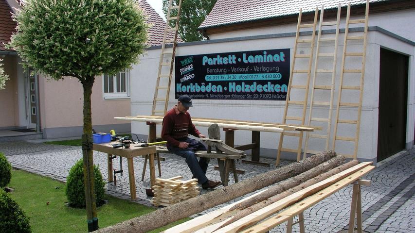Hans Mirschberger kann noch Leitern aus Holz herstellen.
