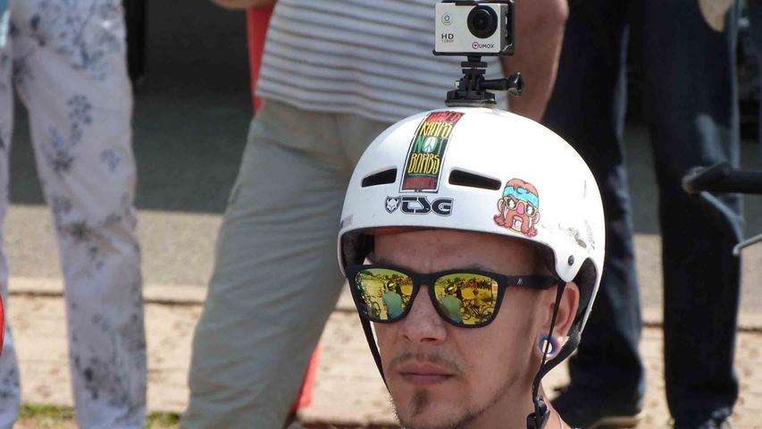 Auch mit der Kamera auf dem Helm ging es in den nach professionellem Muster angelegten Parcours.