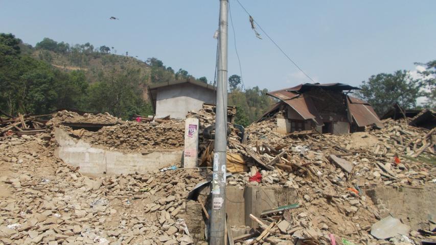 Zwischen Staub und Trümmern: Fränkisches Hilfsteam in Nepal 
