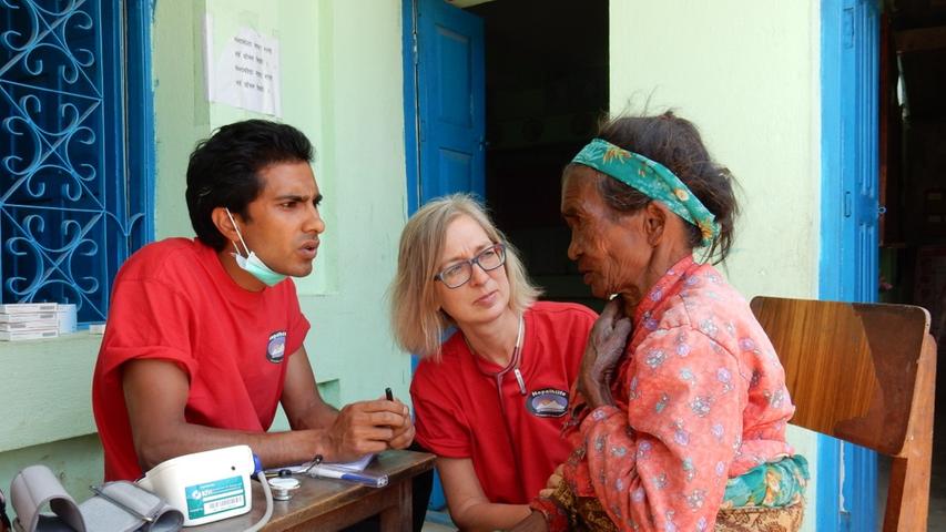 Zwischen Staub und Trümmern: Fränkisches Hilfsteam in Nepal