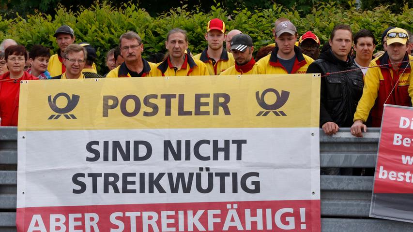 Brief- und Paketboten demonstrieren in Nürnberg