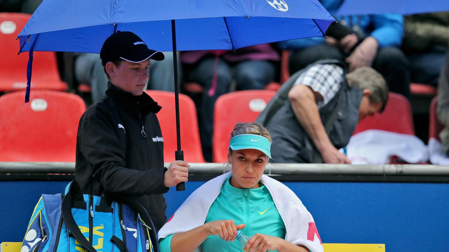 Der fränkische Regen nötigte Sabine Lisicki einige Geduld ab, am Ende stand das Achtelfinal-Aus.