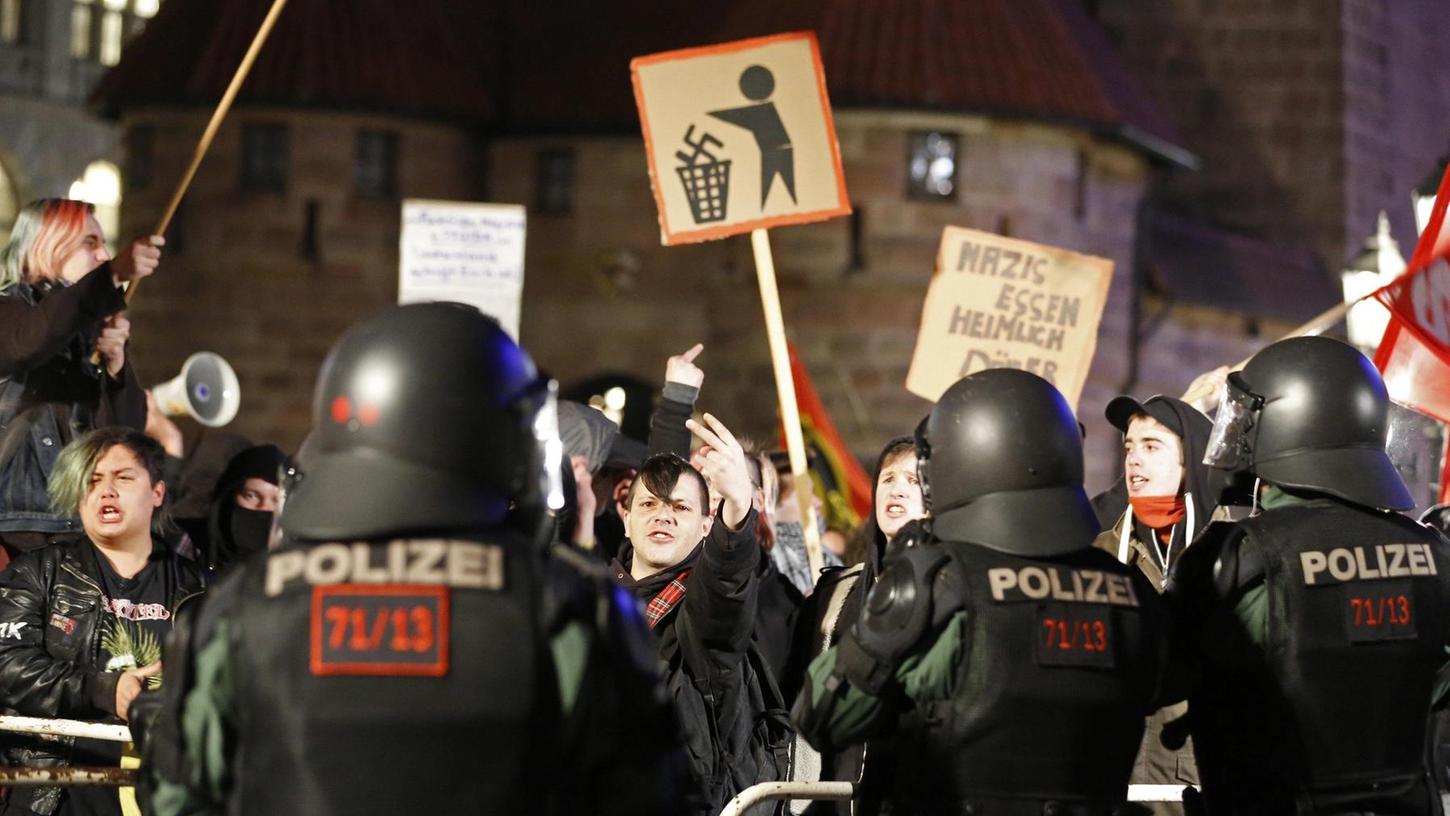 Kritik an Polizisten bei Gegendemos zu Pegida Nürnberg