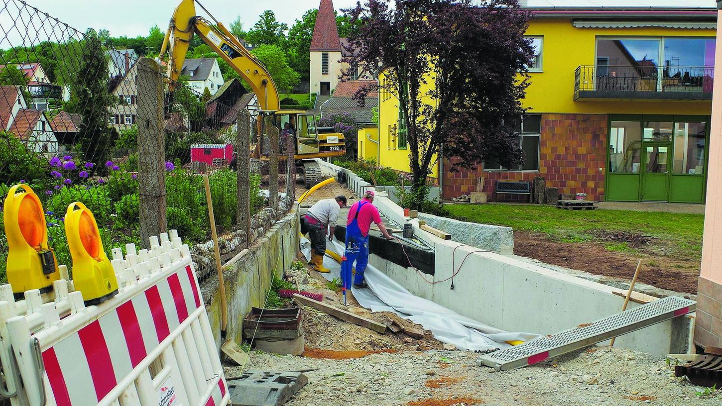 Wilhermsdorf bekämpft die Flut