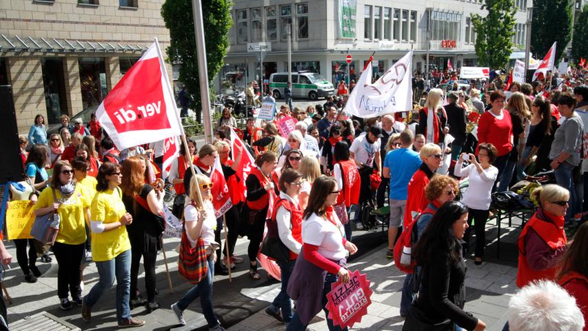 1800 Teilnehmer bei Kita-Streik in Nürnberger Innenstadt