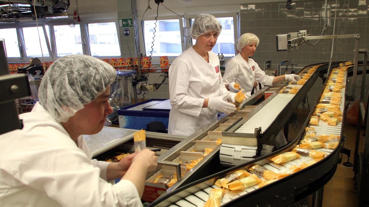 Blick in die Produktion bei Rosen Eiskrem in Nürnberg. Das Werk soll geschlossen werden