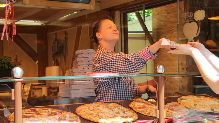 Ob auf dem Christkindlesmarkt oder dem Volksfest in Nürnberg: Steini's Pizza gehört in der Region mit dazu.