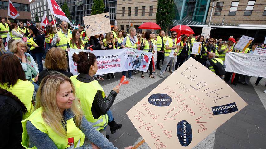 Nürnberger Handel streikt: Demonstration für höhere Löhne