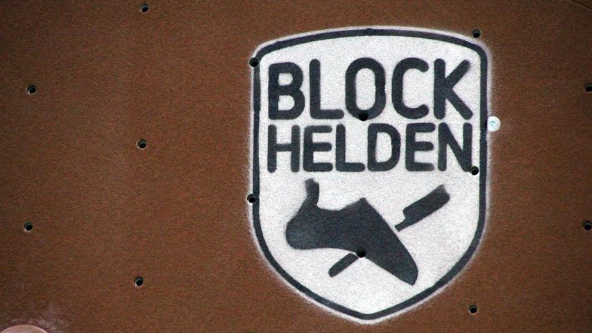 ...Gründer der "Blockhelden" sind Simon Herr und Simon Brünner. Letzterer hat das Innendesign der Bamberger Boulderhalle entworfen. Auf 1700 Quadratmetern Kletterfläche...