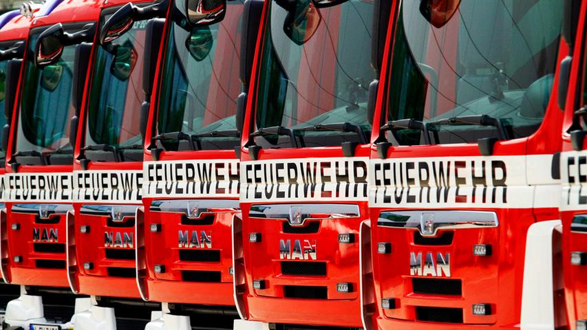 Schmuckstück für die Feuerwehr: Neue Fahrzeuge eingeweiht