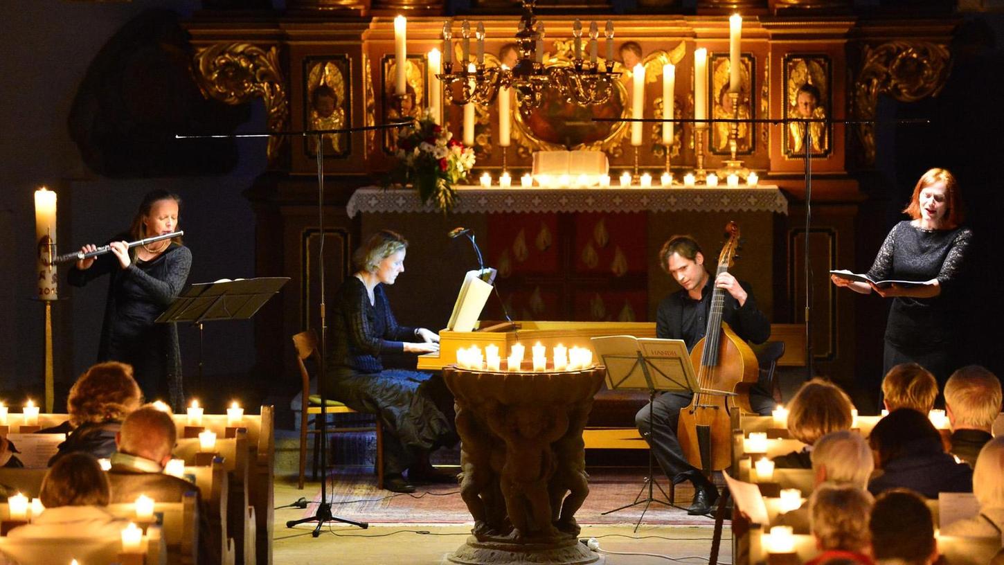Konzerte bei Kerzenschein in der Frauenauracher Kirche