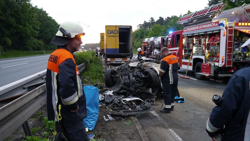 Schwerer Unfall kurz vor dem Berufsverkehr: Ein 32-Jähriger aus dem Kreis Ansbach kam gegen 4.30 Uhr...