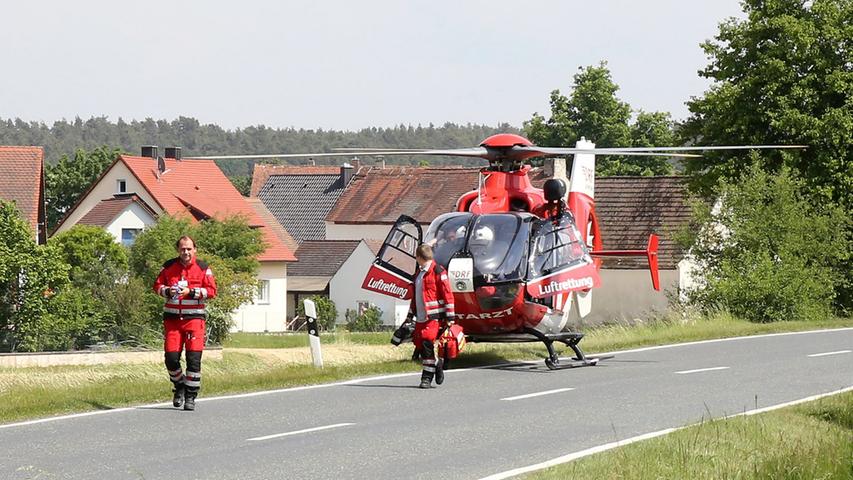 Hubschrauber-Einsatz nach schwerem Unfall bei Roth
