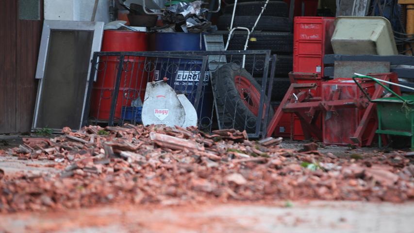 Nach Tornado: Aufräumarbeiten in Ohausen beginnen