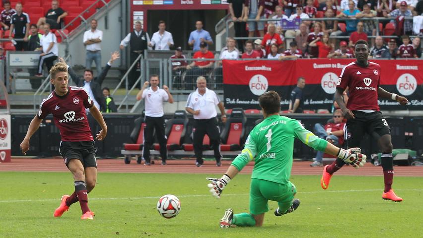 1. Spieltag, Neuzugang Jakub Sylvestr rückt dabei sofort in den Blickpunkt. Sein Ex-Klub Aue schaute in Nürnberg vorbei und ausgerechnet der Slowake erzielt für seinen neuen Arbeitgeber das Tor des Tages.