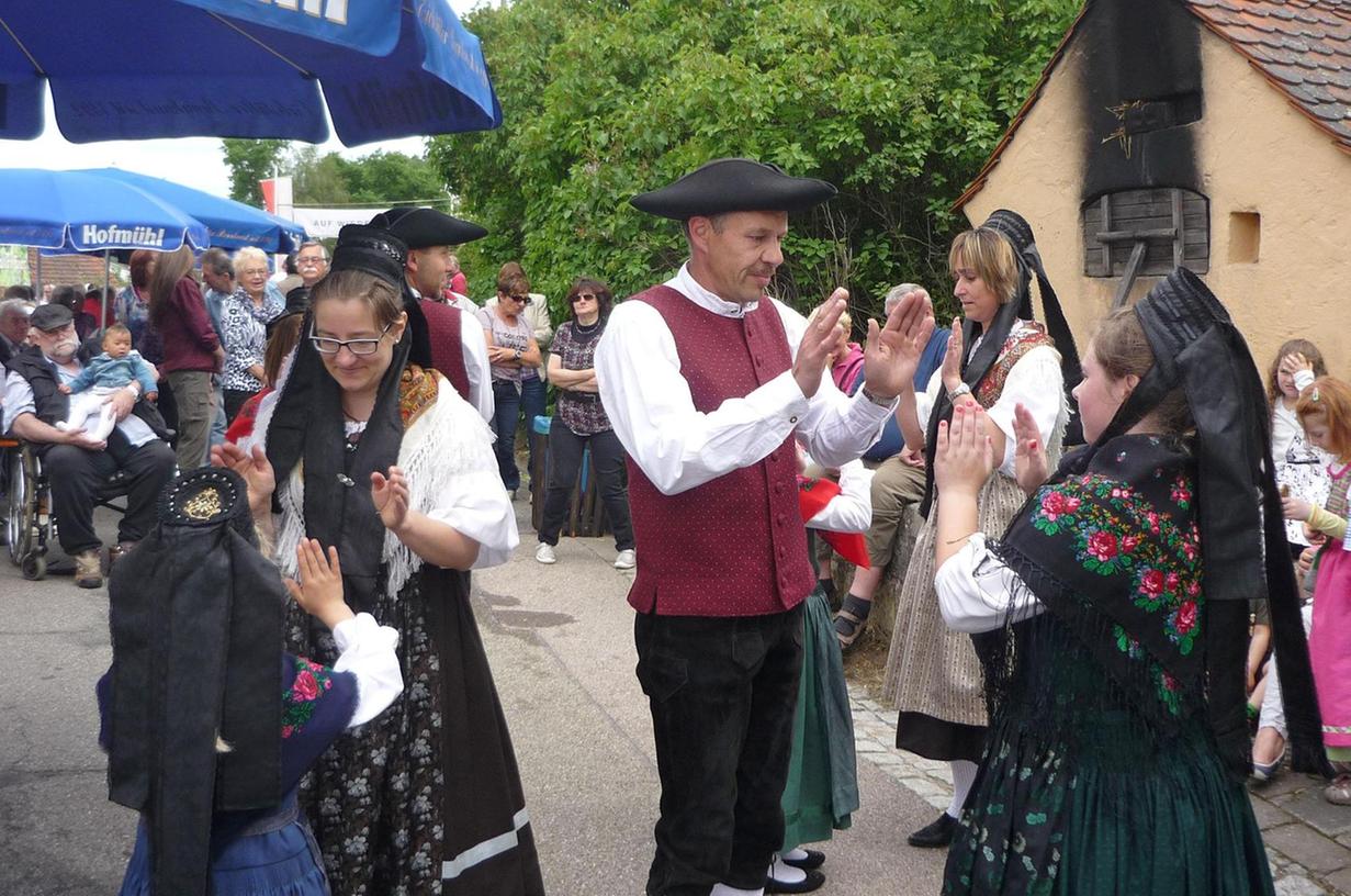 Bernlohe feiert 800 Jahre intakte Dorfgemeinschaft