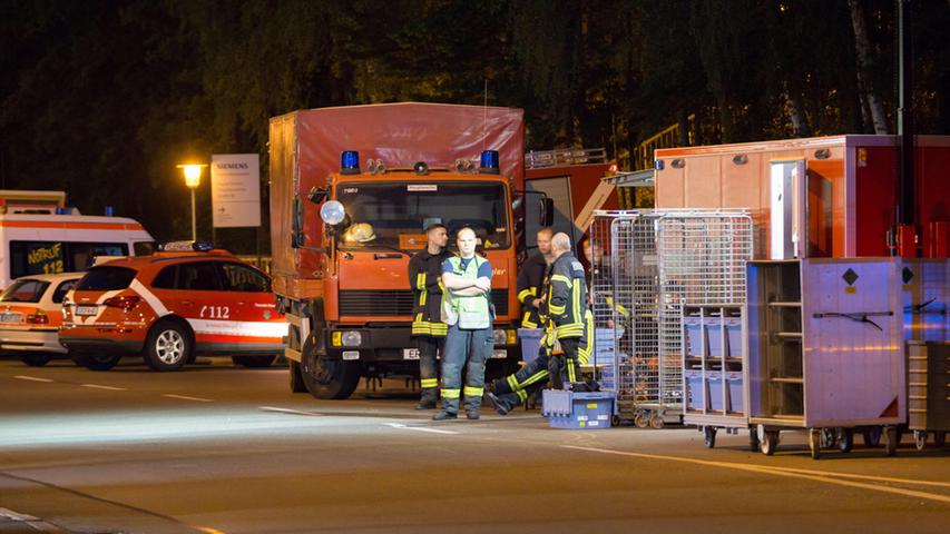 Rauch über Büchenbach: Müll in Recyclingfabrik fängt Feuer